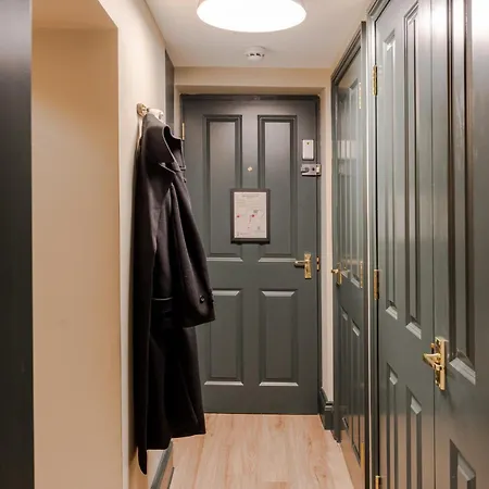 Апартаменты Pembroke House I Your Бристоль