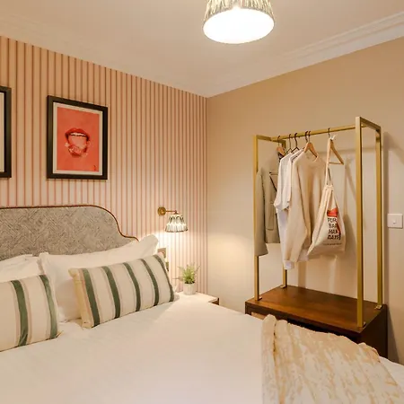 Apartman Pembroke House I Your *