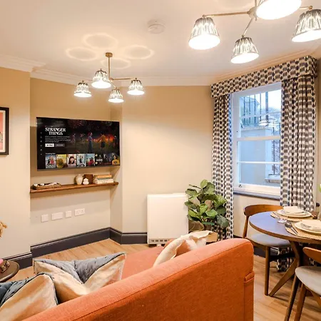 Апартаменты Pembroke House I Your Бристоль