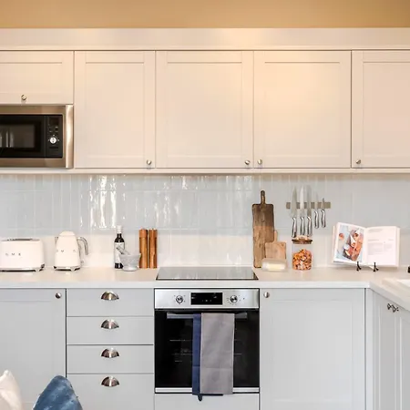 Апартаменти Pembroke House I Your Бристоль