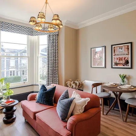 Pembroke House I Your Бристоль