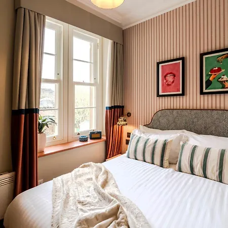 Pembroke House I Your Апартаменти