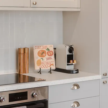 Pembroke House I Your *