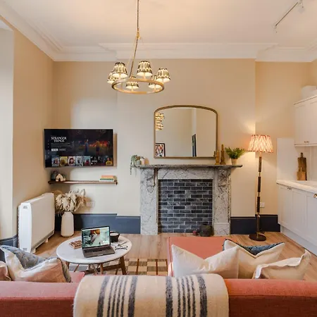 Pembroke House I Your