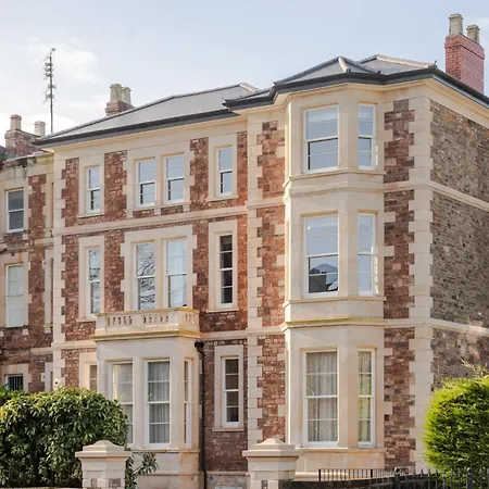 Pembroke House I Your Apartment Bristol