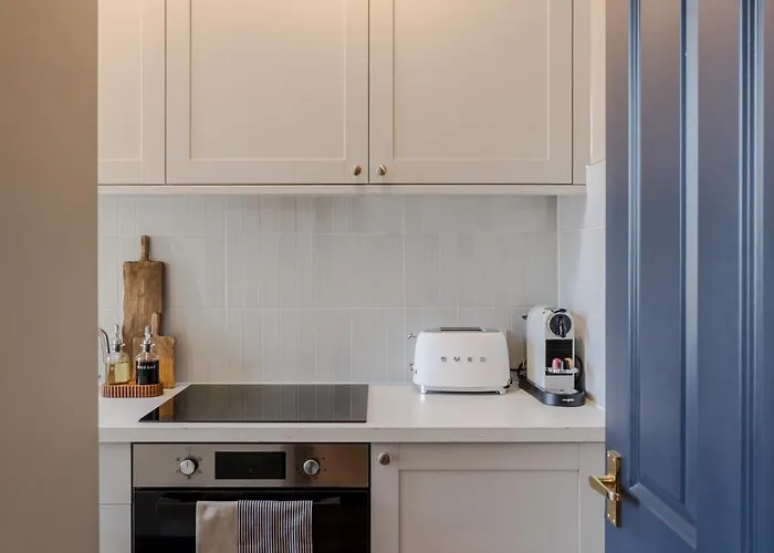 Pembroke House I Your