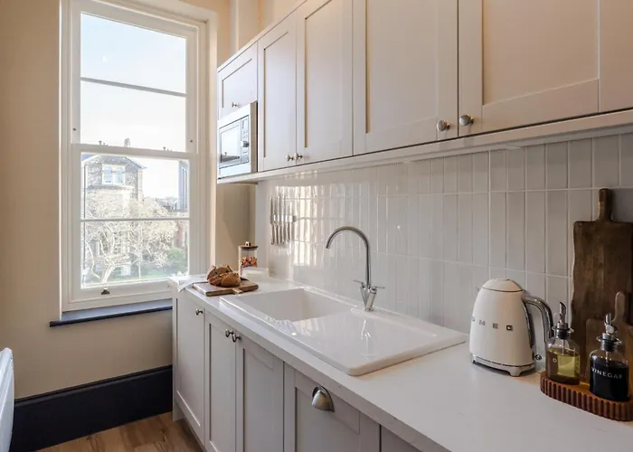 Pembroke House I Your *