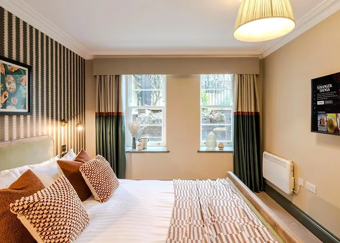 Pembroke House I Your