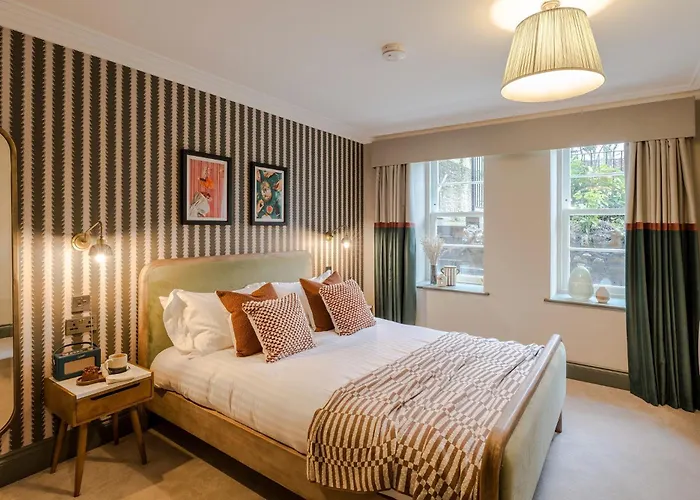 Apartament Pembroke House I Your