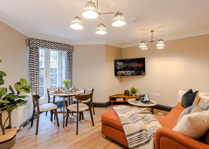 Pembroke House I Your