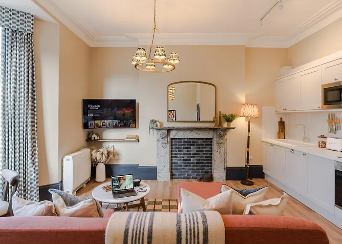 Pembroke House I Your