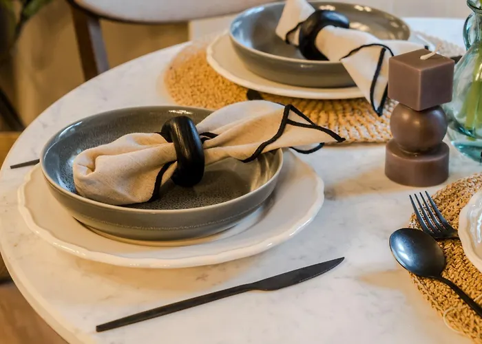 公寓 Pembroke House I Your